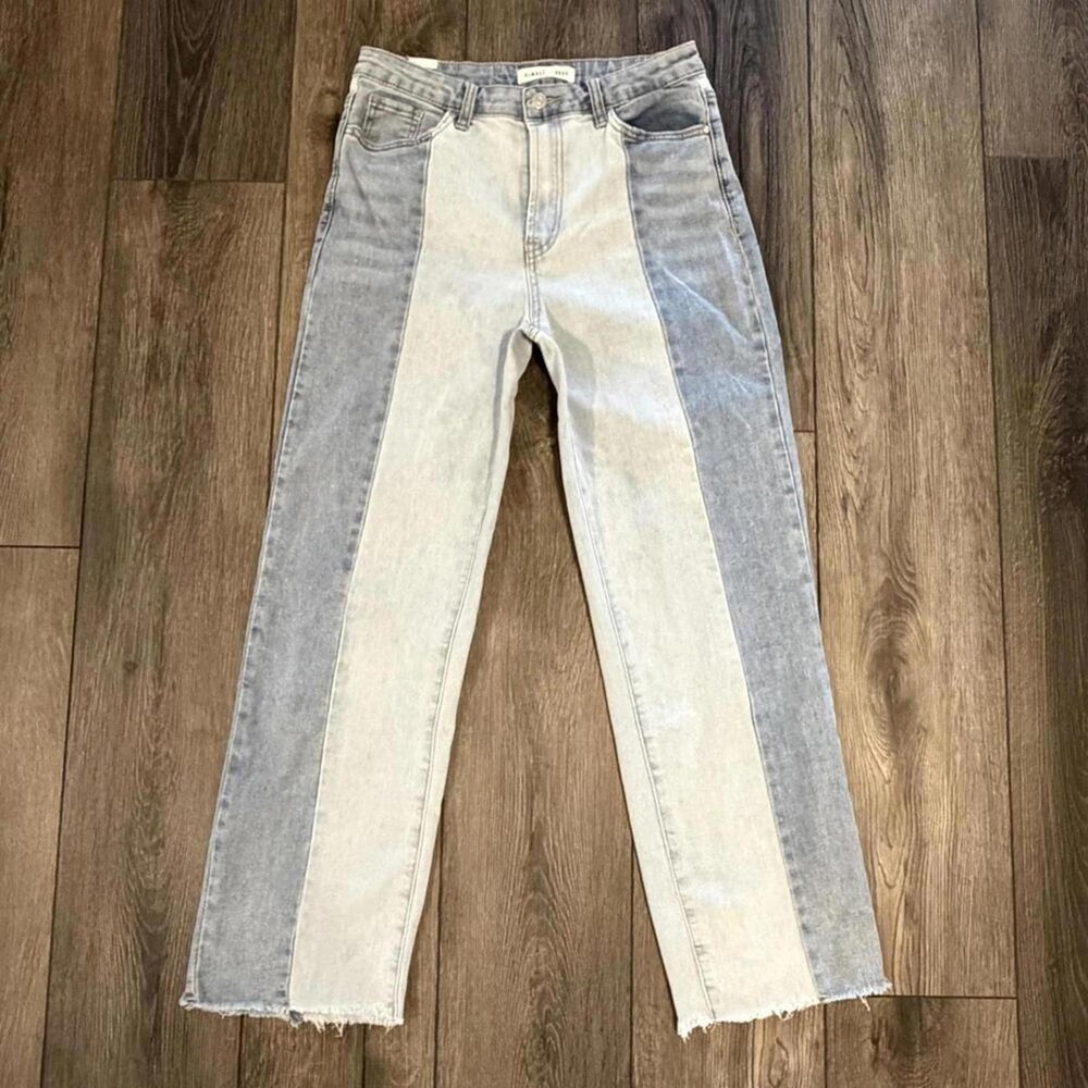 Almost Famous Two Tone High Rise Straight Leg Jeans Raw Hem Size 7 Colorblock - Picture 2 of 15